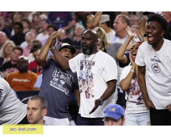 康涅狄格大学力克伊利诺伊基顿瓦格勒独得二十分助球队取胜 康涅狄格大学力克伊利诺伊基顿瓦格勒独得二十分助球队取胜